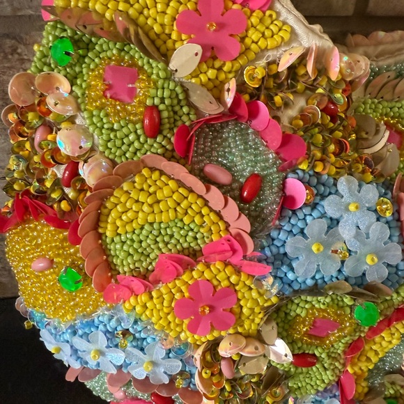 NWT VIRAL and gorgeous Colorful Beaded Handbag - Picture 2 of 4